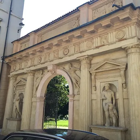 Palazzo Mantua Benavides & 3*
