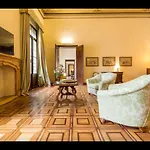Palazzo Mantua Benavides Suites&apartments Affittacamere 4*