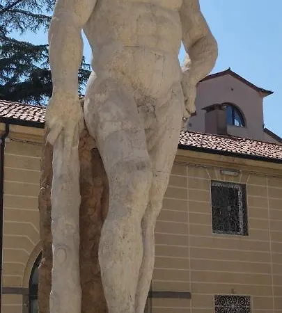 Palazzo Mantua Benavides &