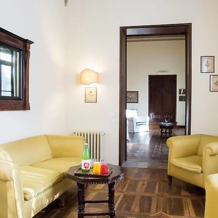 招待所 Palazzo Mantua Benavides & 4*