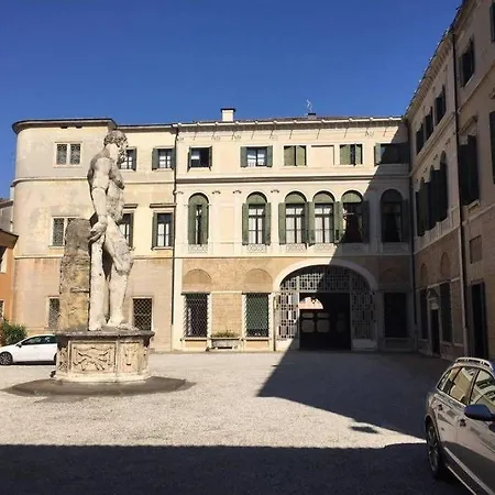 Palazzo Mantua Benavides & 招待所 4*