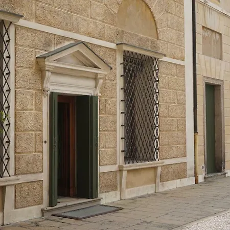 Palazzo Mantua Benavides Suites&apartments Affittacamere Padova